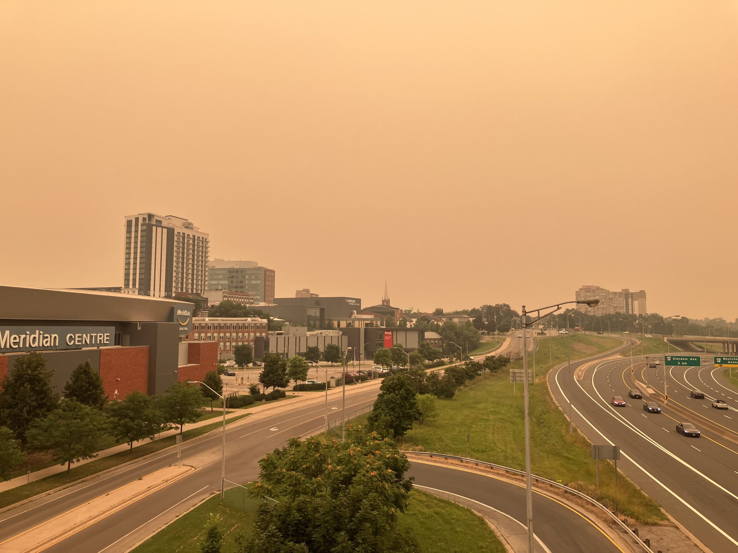 Wildfire smoke in St. Catharines, Ontario and Niagara Region. Smoke originated from the 2026 wildfires in Northern Ontario.

© Wildfire smoke in St. Catharines, Ontario and Niagara Region. Smoke originated from the 2026 wildfires in Northern Ontario.